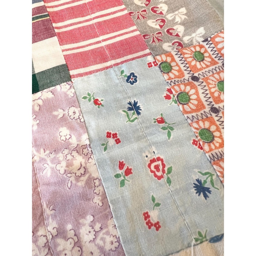 Vintage quilted table topper doll quilt 20x22" polka dot backing - Picture 3 of 7
